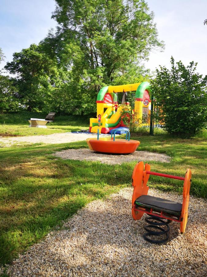Camping Domaine De Mepillat Saint-Nizier-le-Bouchoux Eksteriør bilde