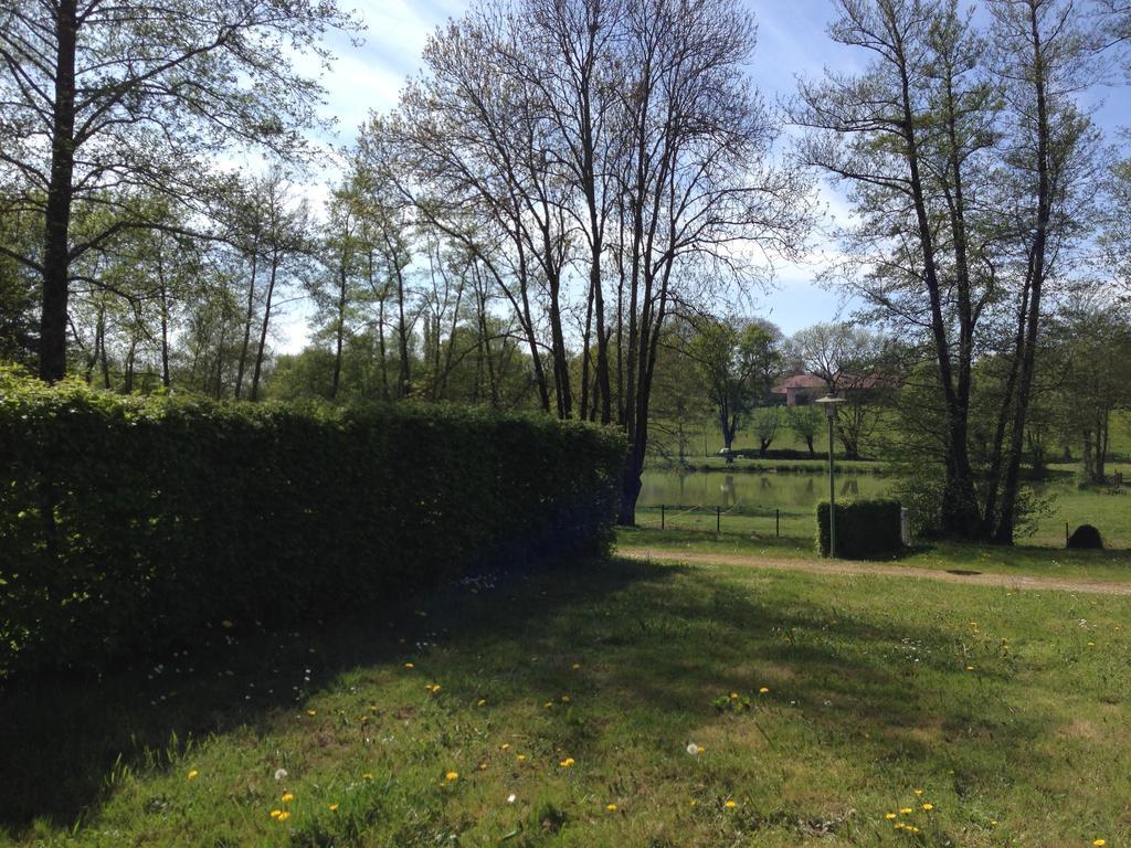 Camping Domaine De Mepillat Saint-Nizier-le-Bouchoux Rom bilde