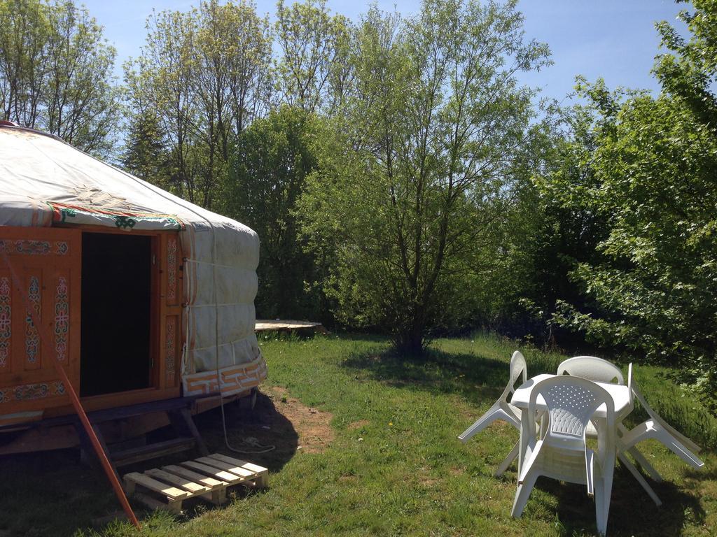 Camping Domaine De Mepillat Saint-Nizier-le-Bouchoux Rom bilde